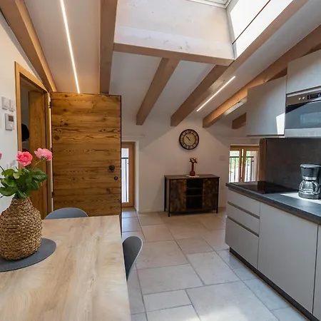 Garda Baldo Apartment